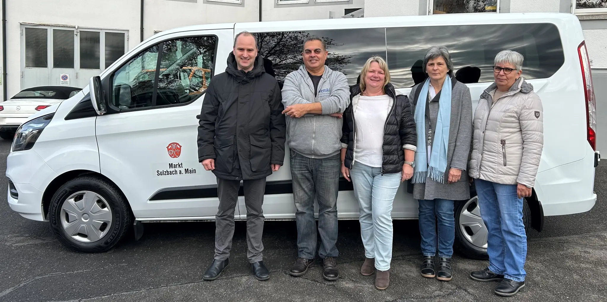 Neuer-9-Sitzer-f-r-die-Seniorenarbeit