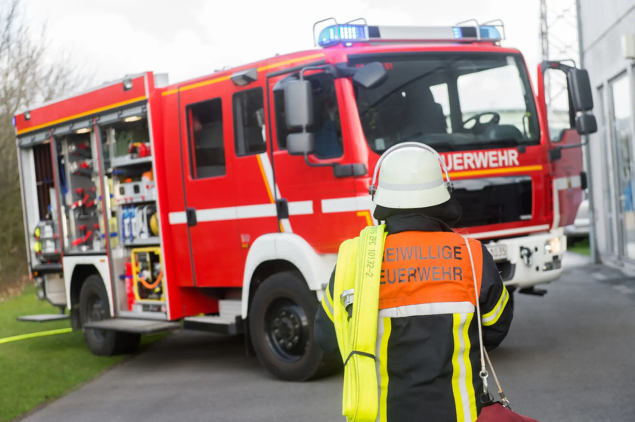 Main-Tauber-Kreis-Feuerwehreins-tze-und-Zeugenaufruf-nach-Verkehrsunfall